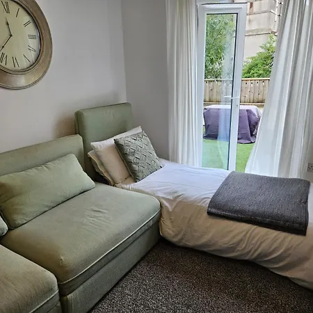 31 Canal Apartments, Roof Terrace, Temple Meads Apartment Bristol