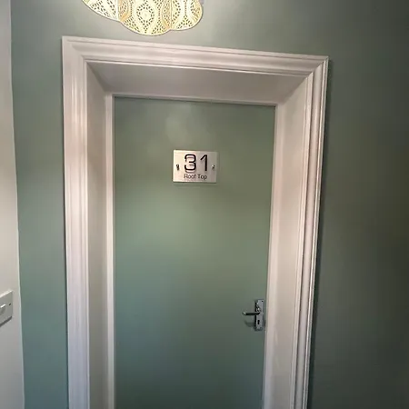 Apartment 31 Canal Apartments, Roof Terrace, Temple Meads Bristol